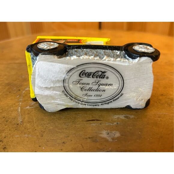 Vintage Coca Cola Soda Pop Town Square 1992 (8629) - Picture 6 of 6